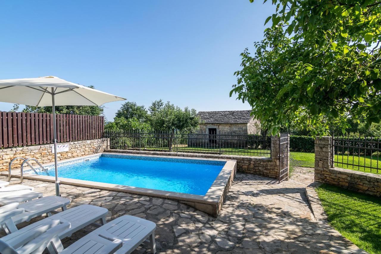 Villa Maria Oprtalj Екстер'єр фото