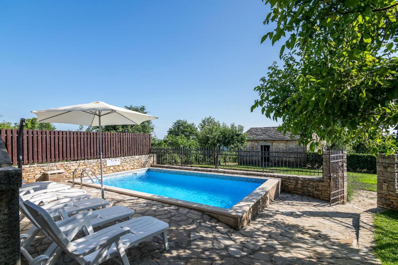 Villa Maria Oprtalj Екстер'єр фото