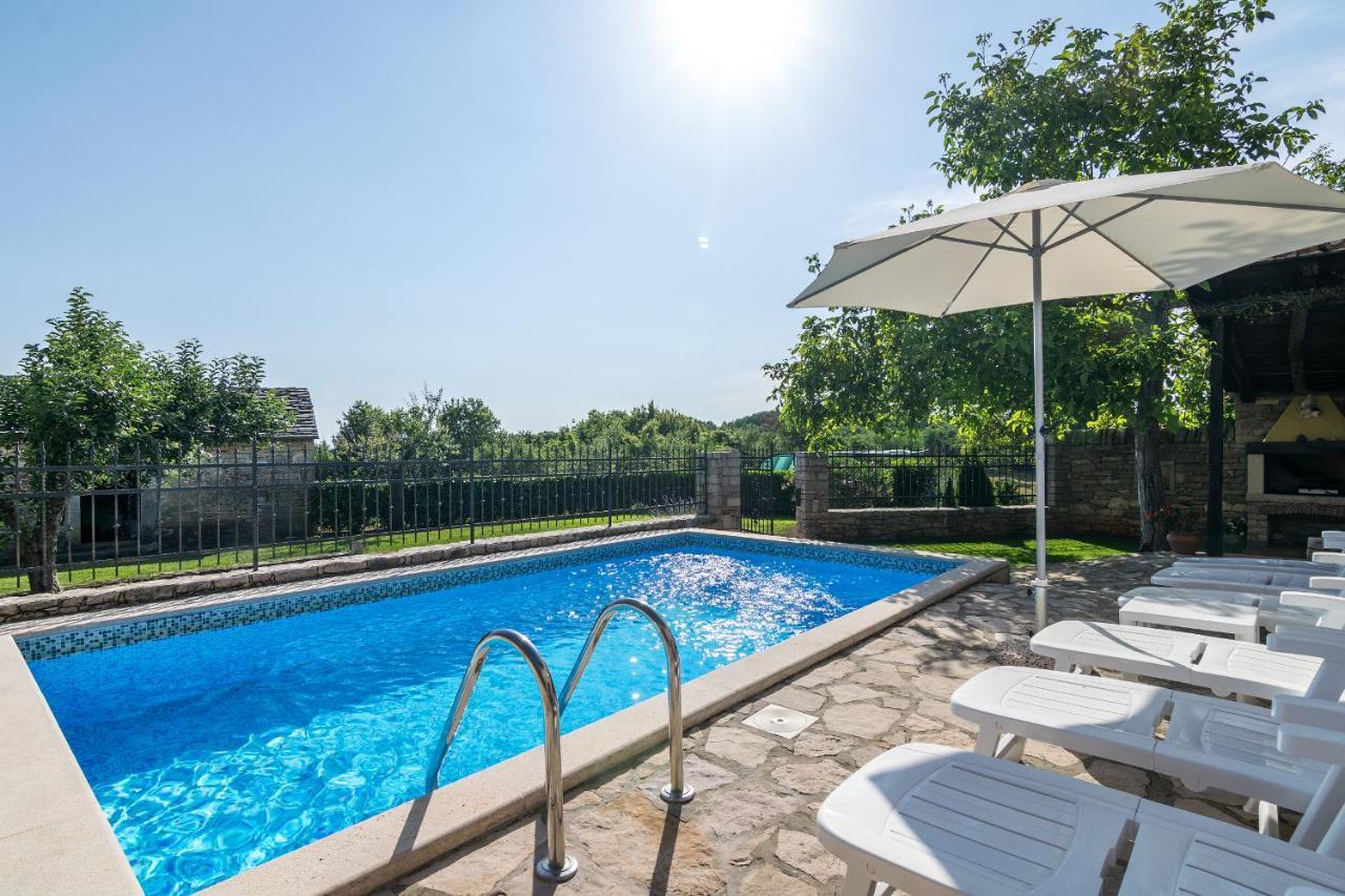 Villa Maria Oprtalj Екстер'єр фото
